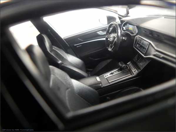 1:18 Audi RS6 Avant (C8) Grey Edition 2020